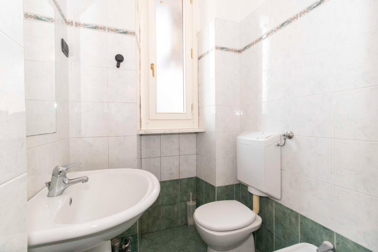 Apartment Rivoli Subway Roomy Flat *