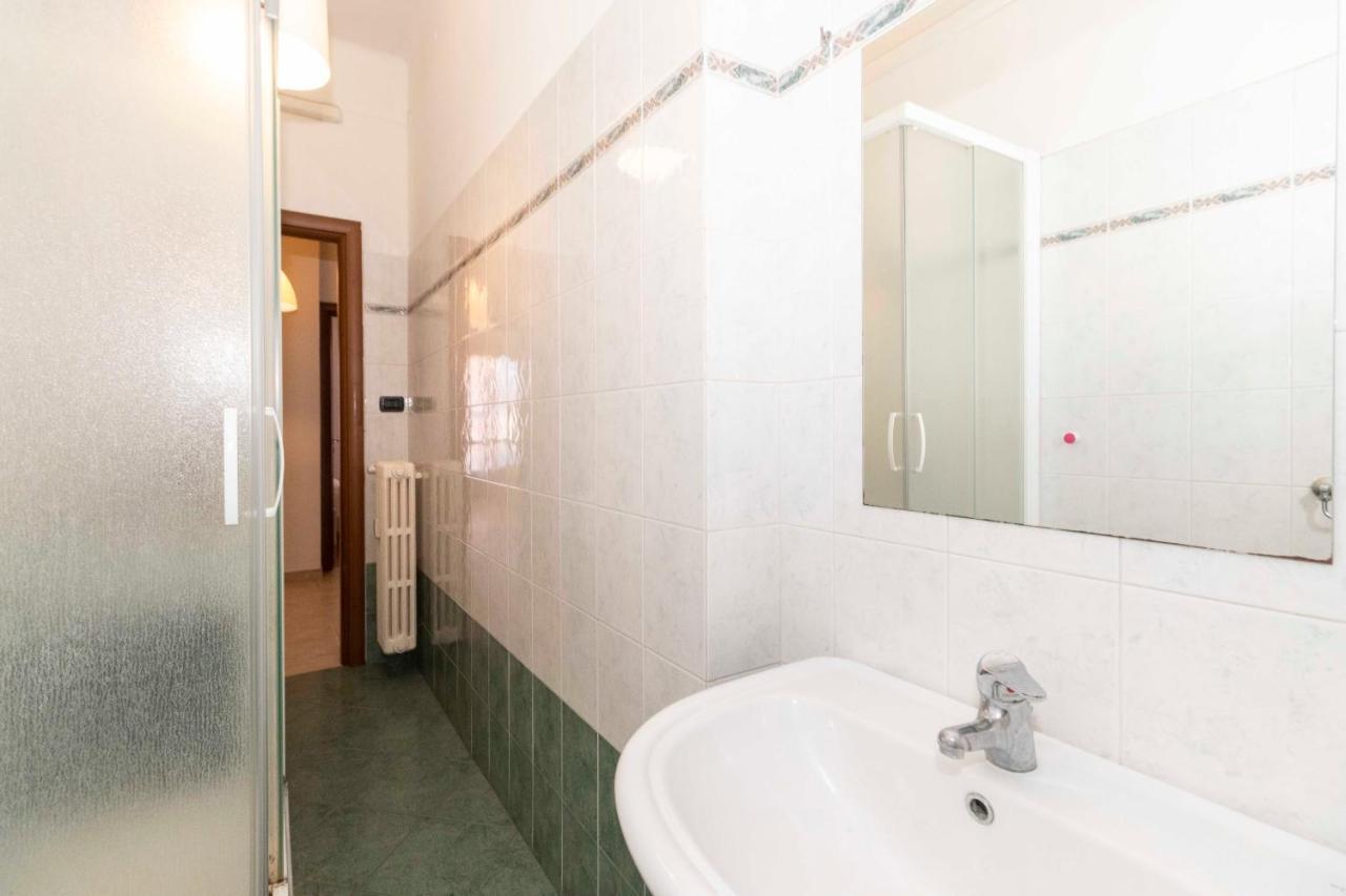 Rivoli Subway Roomy Flat Turin